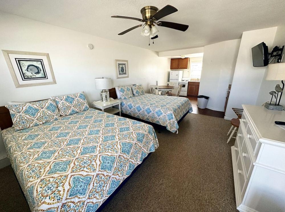 SandSpur Ocean Cottages photo 31