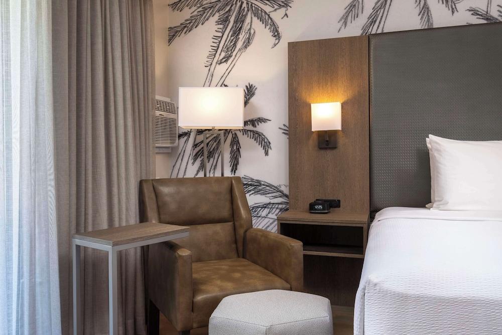 Best Western Plus Pepper Tree Inn photo 7