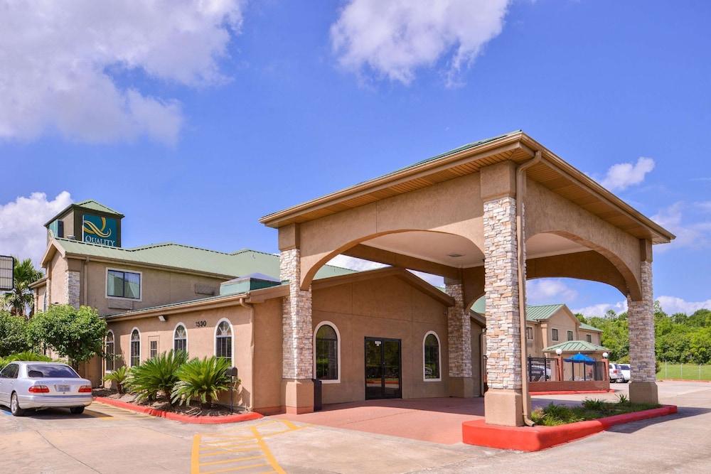 Quality Inn & Suites Beaumont photo 43