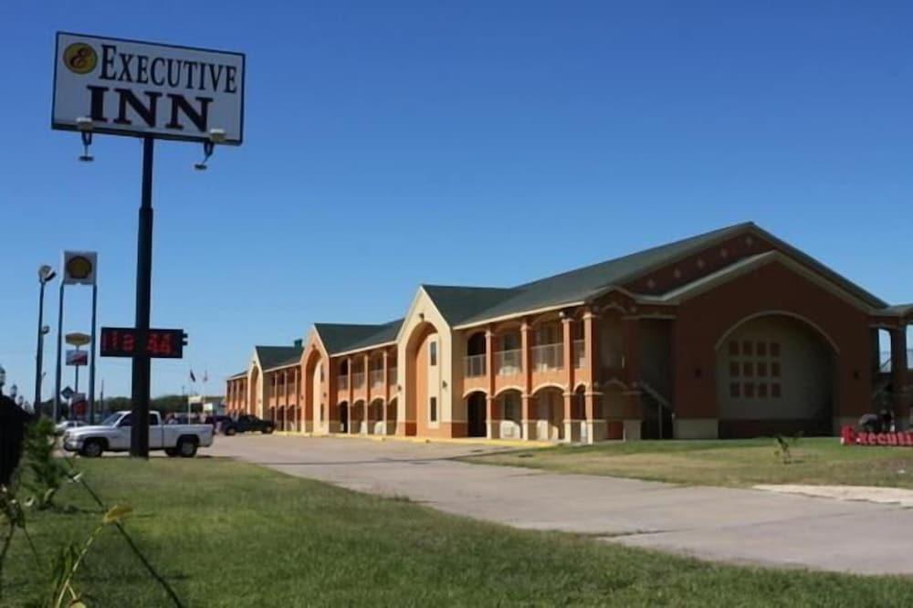 Executive Inn photo 10