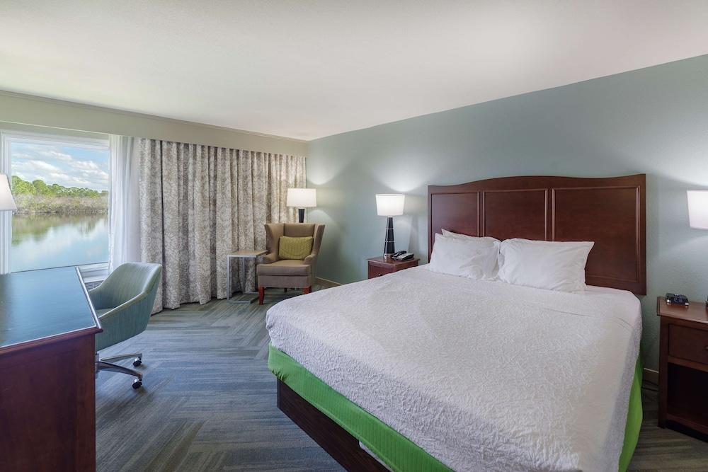 Holiday Inn Express & Suites Port Charlotte by IHG photo 13