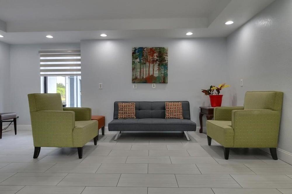 Baymont by Wyndham Ridgeland I-95 photo 4