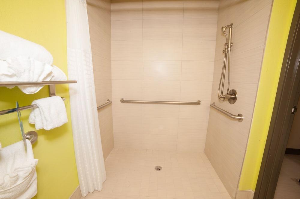 Arya Inn & Suites Farmers Branch photo 8