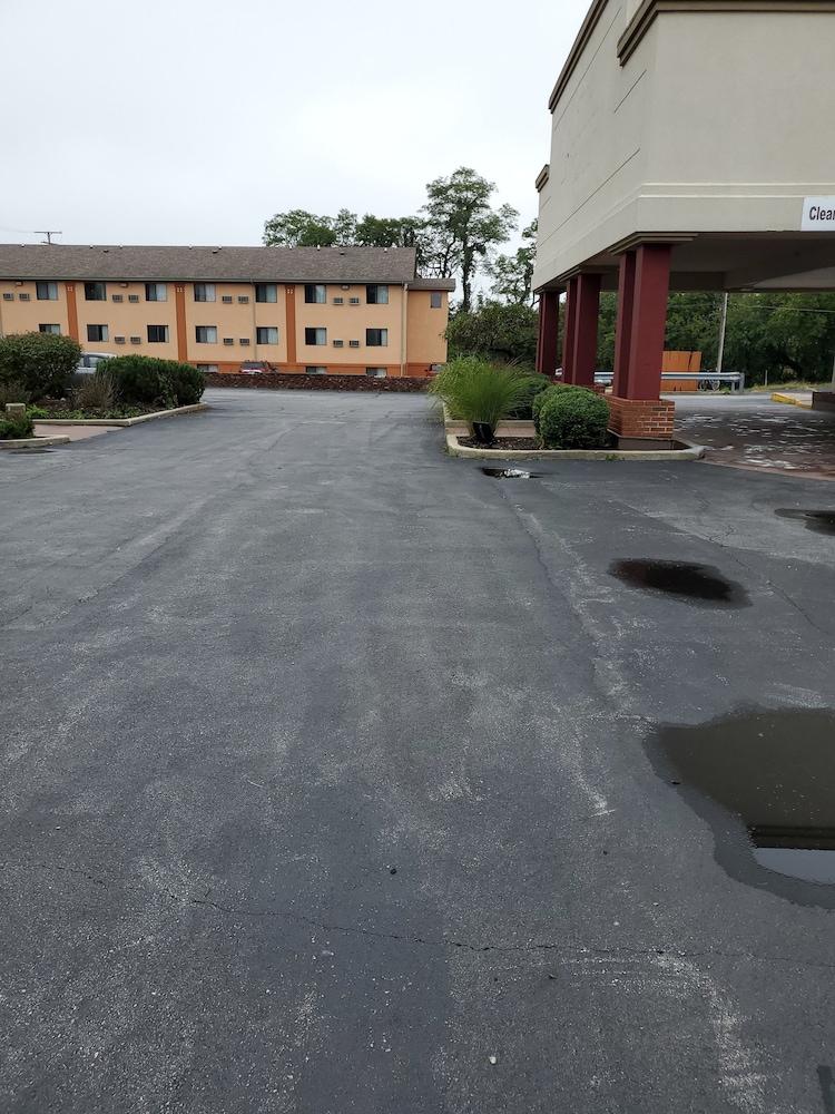 Pine Lake Resort and Banquets photo 7
