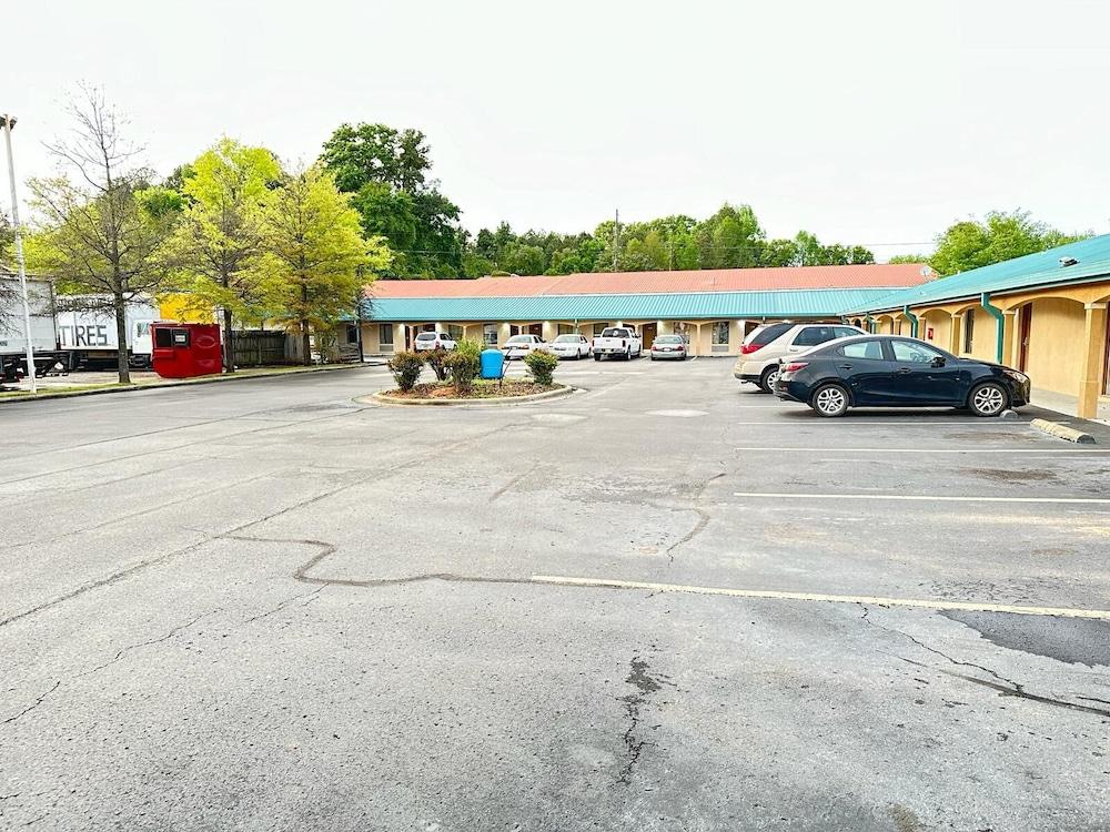 Budget Inn photo 4