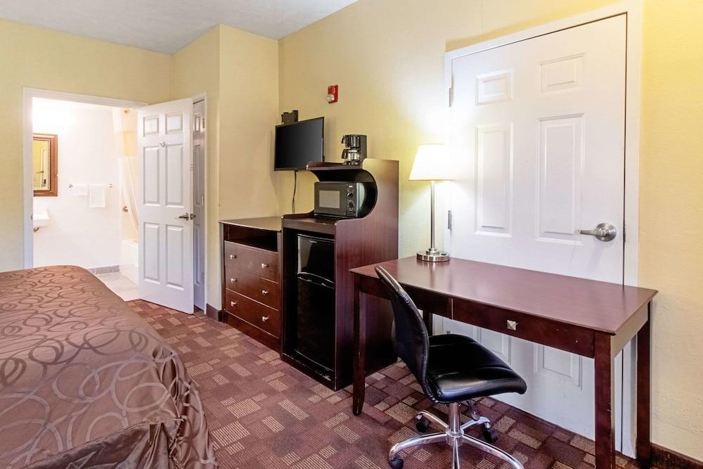 Quality Inn & Suites Dickson photo 20