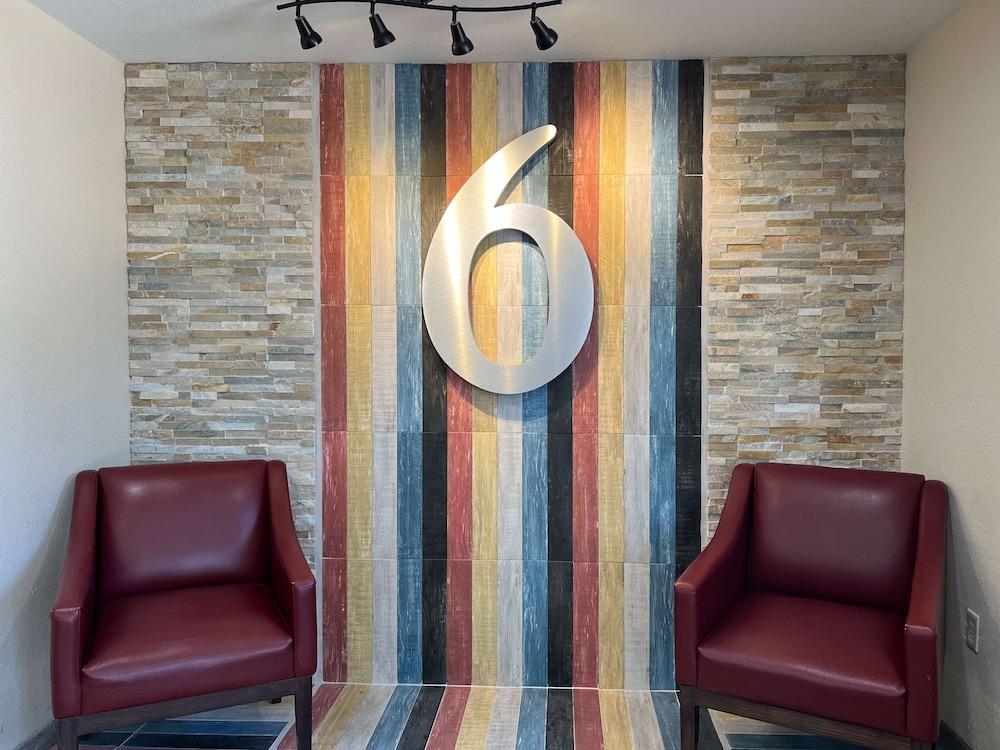 Motel 6 Hattiesburg, MS photo 2