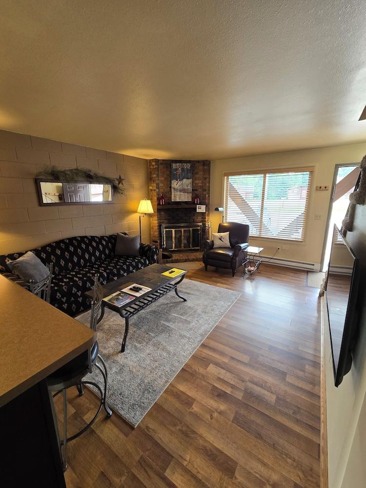 Chateau Rouge Condominiums photo 35