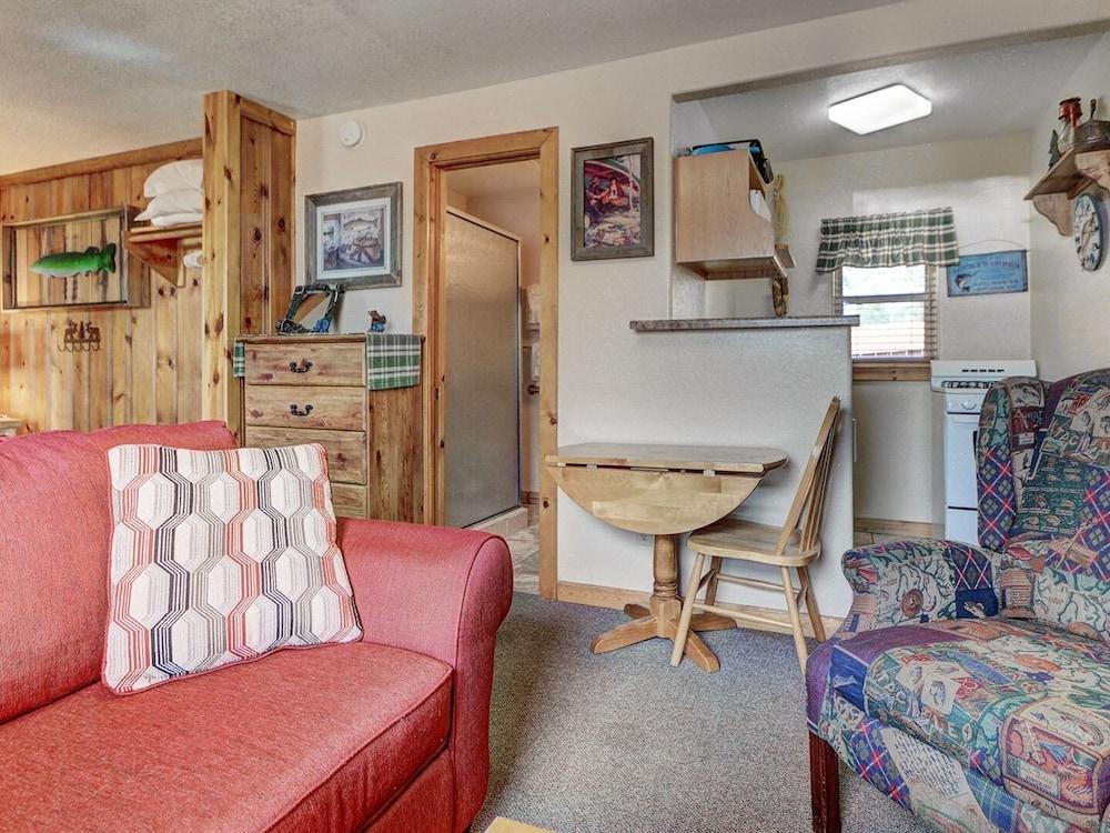Eagle Fire Lodge & Cabins photo 33