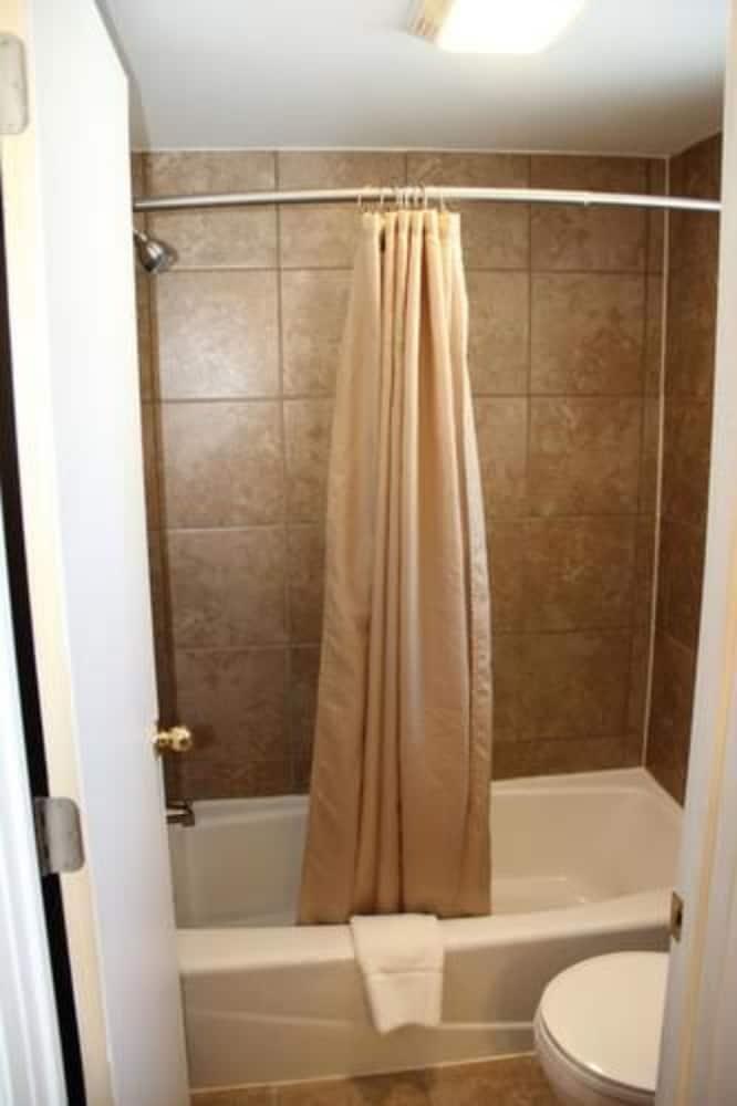 Lakeshor Motor Inn photo 25