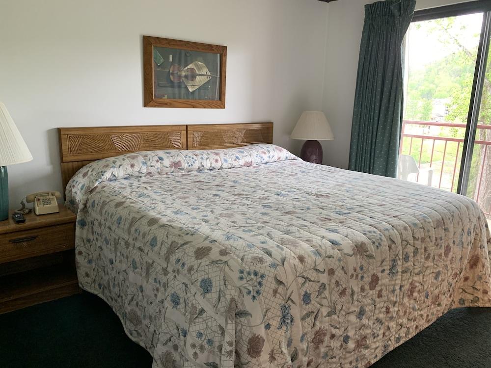 Laurel Inn Condominium photo 8