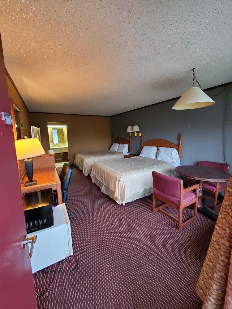 Gray Plaza Motel photo 4