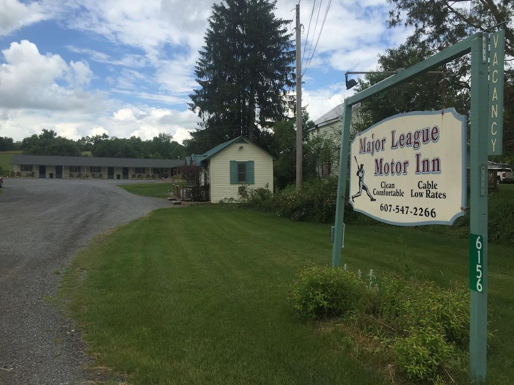 Major League Motor Inn photo 1
