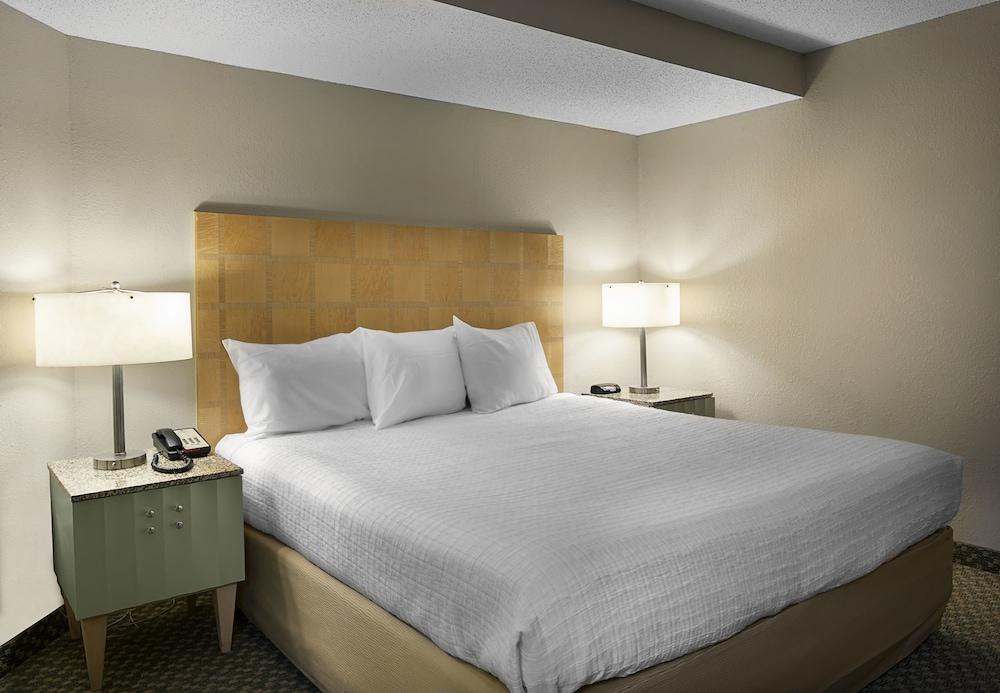 Landmark Resort photo 4