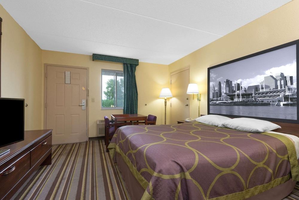 Super 8 by Wyndham Wapakoneta photo 9
