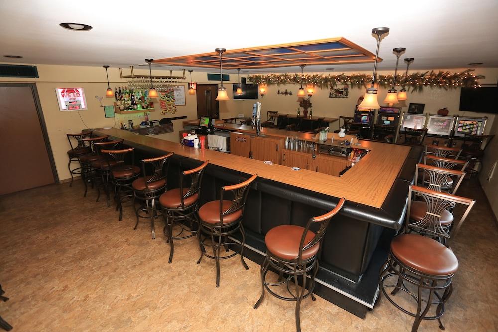 Shawano Four Seasons Hotel photo 25