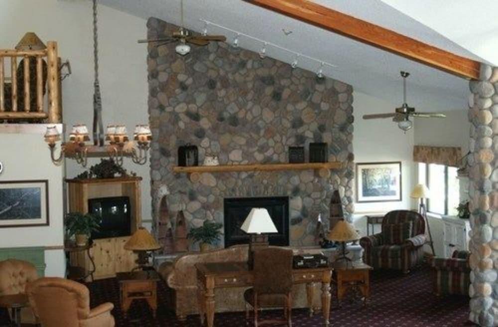 Oveson Pelican Lake Resort and Inn photo 2