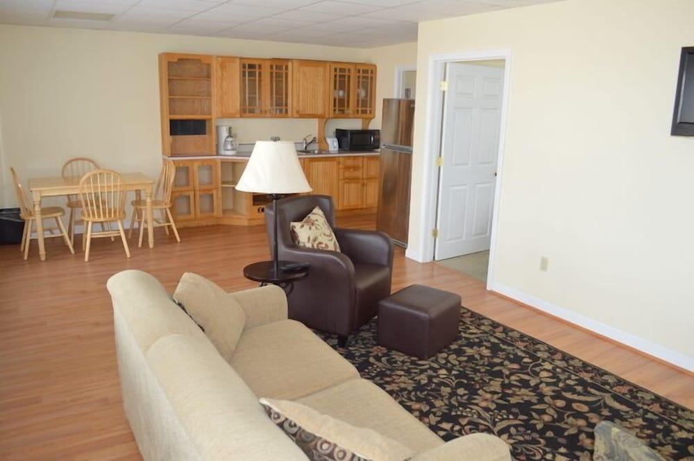 The Pelham Resort Motel photo 24