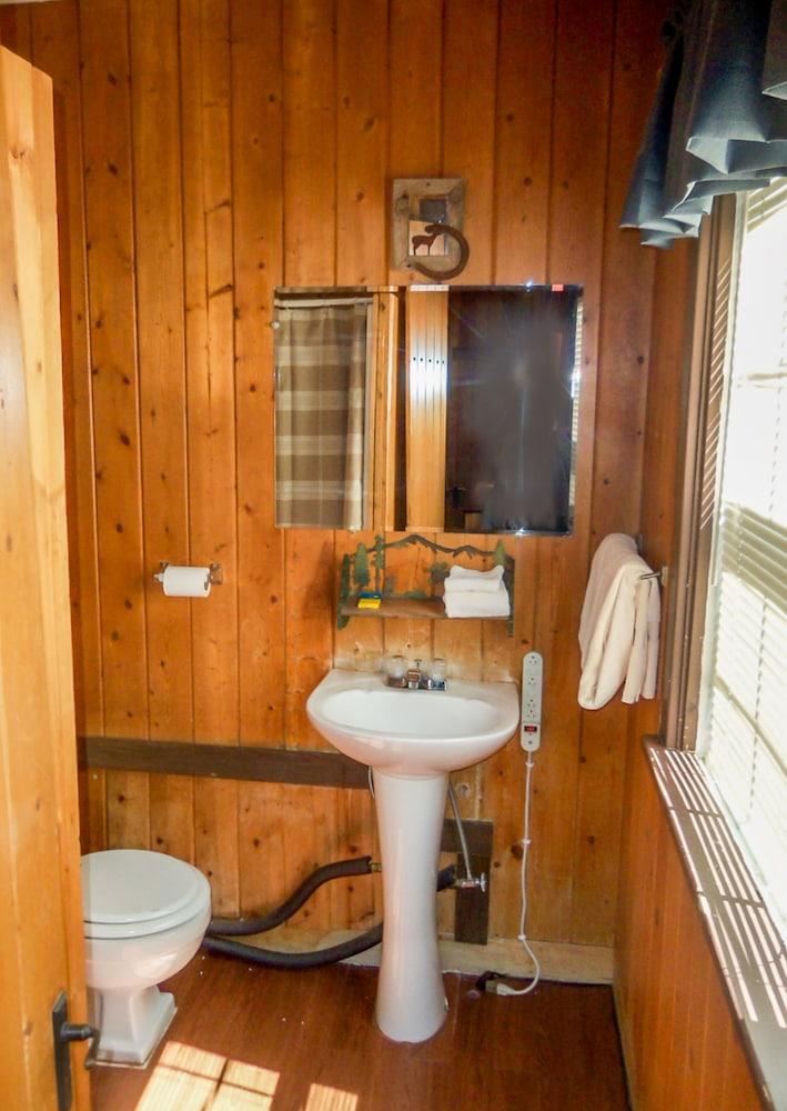 The Gold Pan Motel photo 37