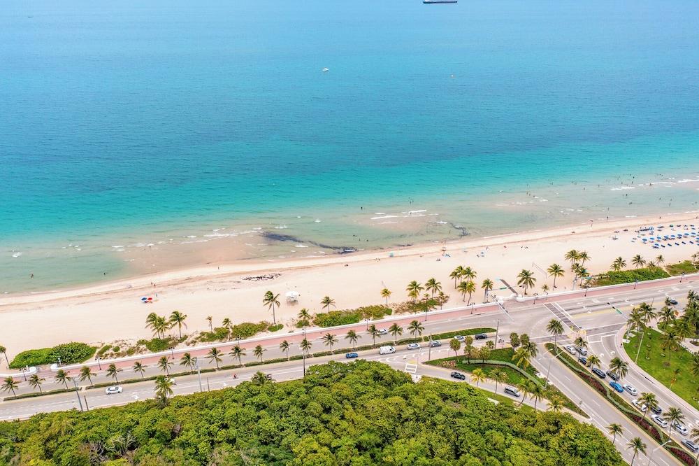 BeachSide 9th Residences photo 27