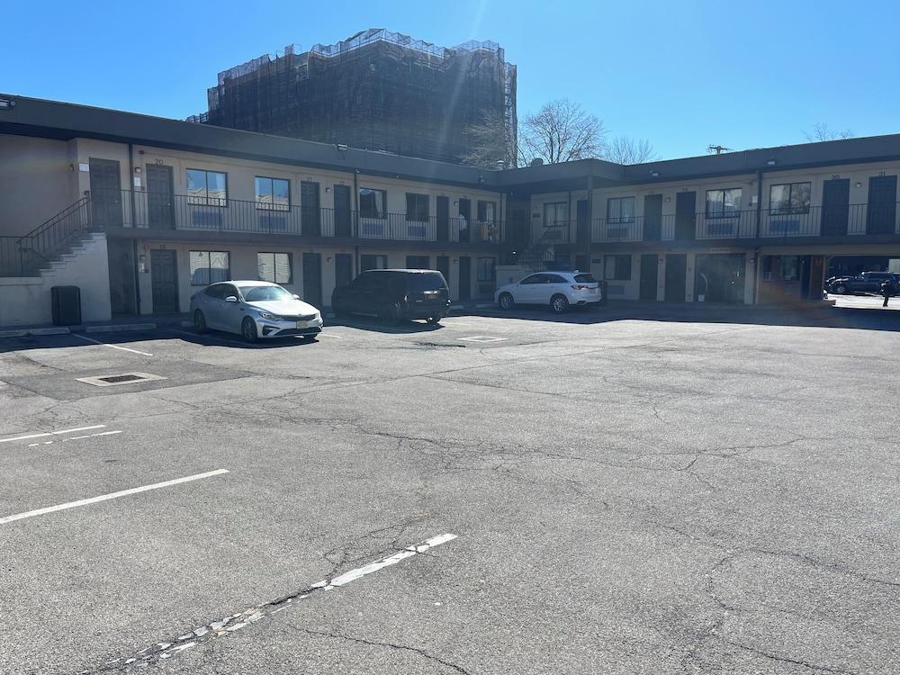 Metro Motel photo 8