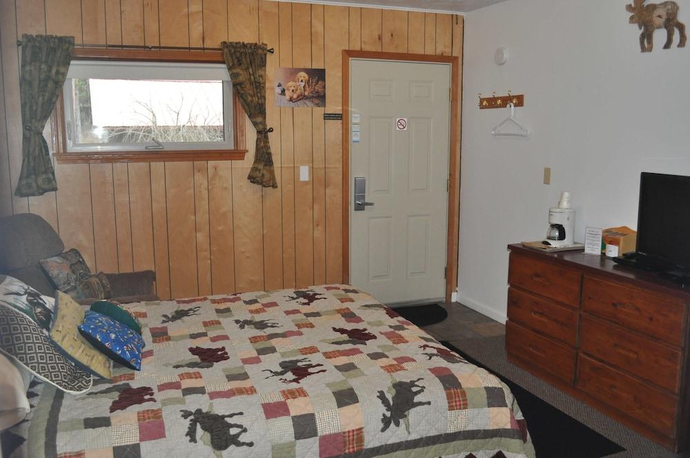 Red Moose Lodge photo 31