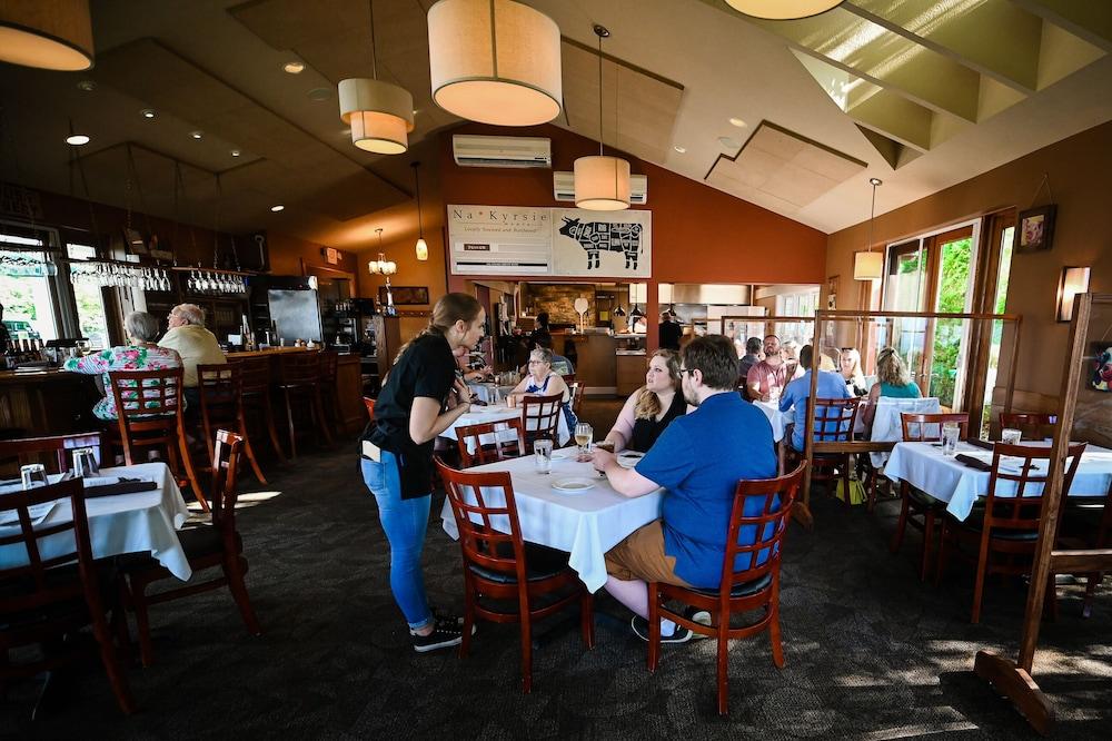 The Lakehouse Inn photo 24