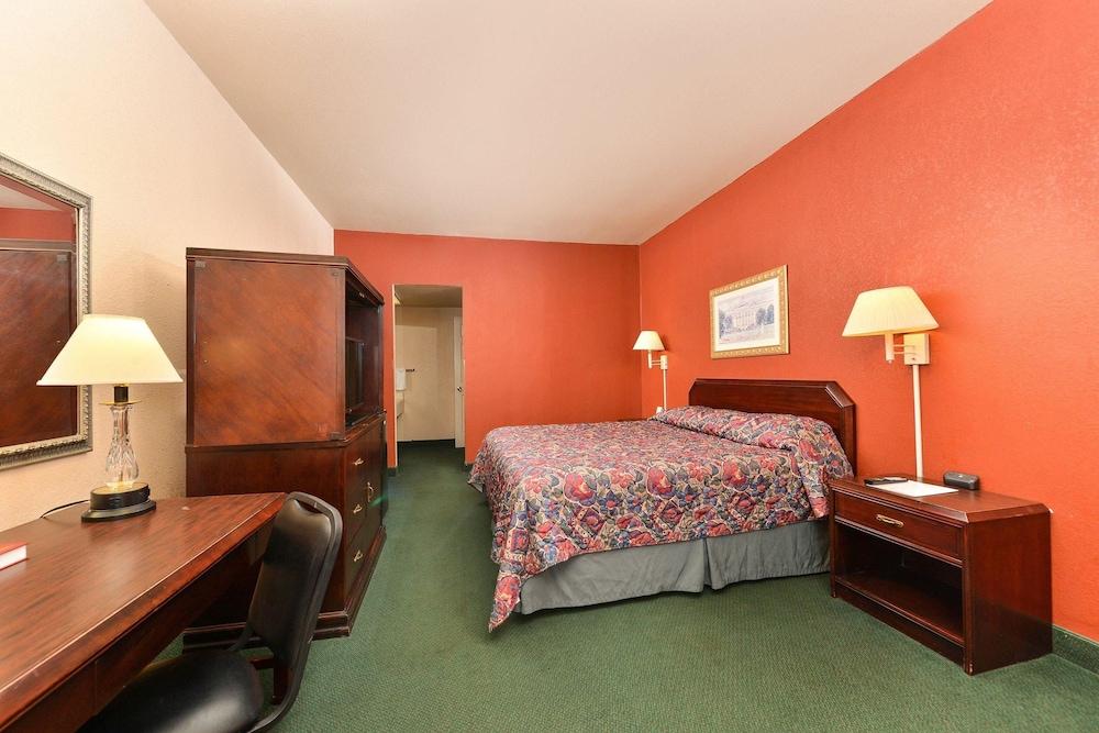 Econo Lodge Junction photo 4