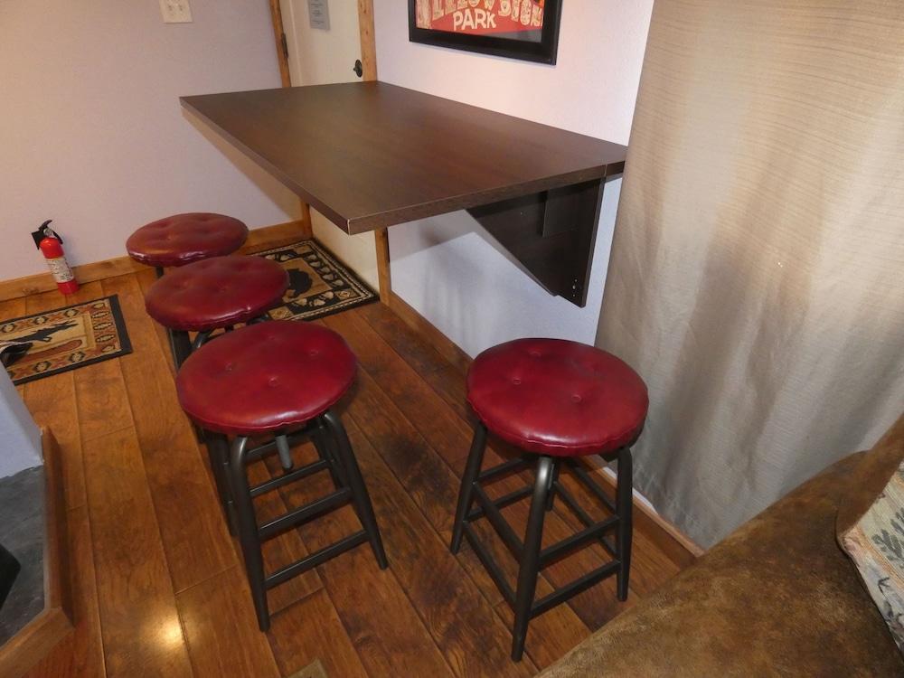 Yellowstone Motel - Adults Only photo 22