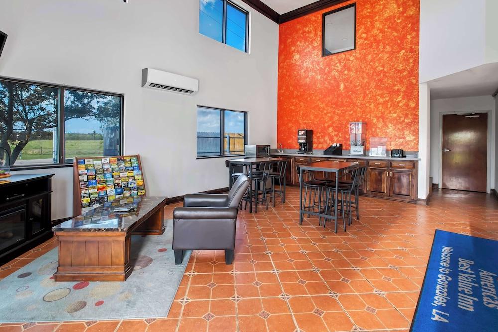 Americas Best Value Inn Gonzales photo 2