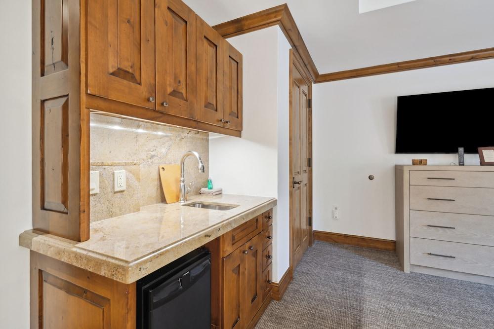 The Aspen Mountain Residences photo 25