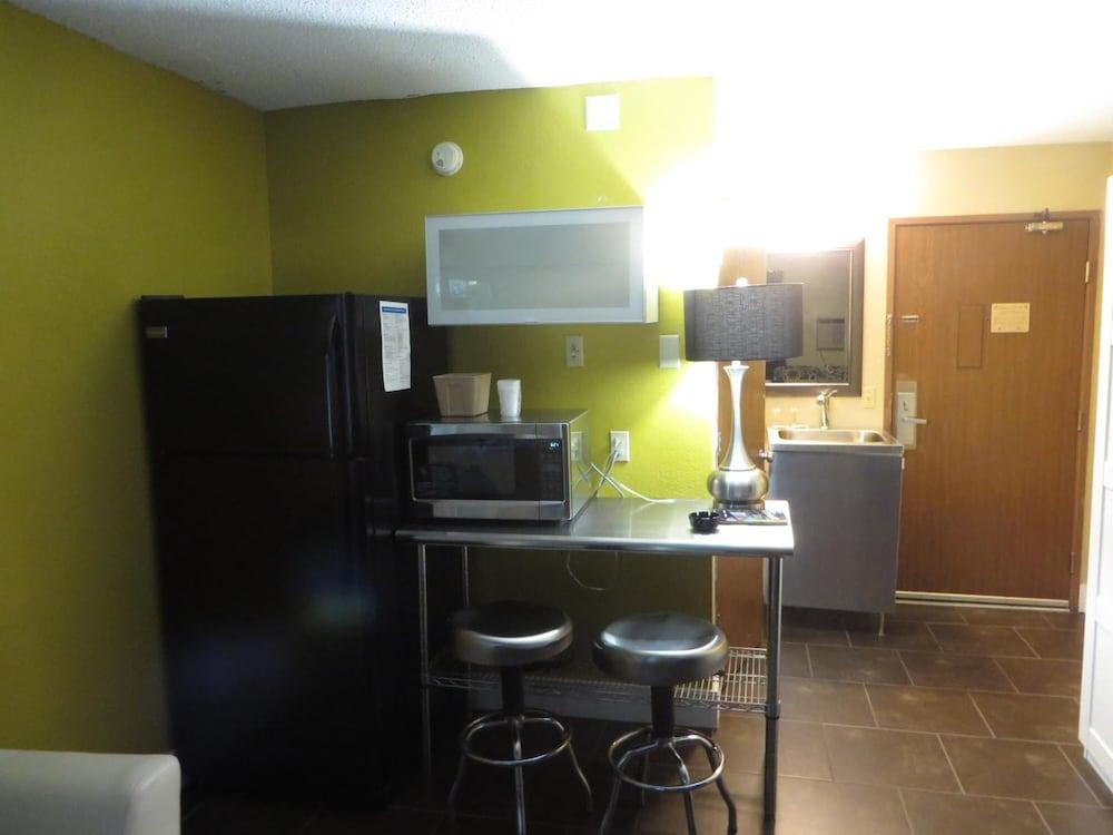 Riverside Suites photo 34
