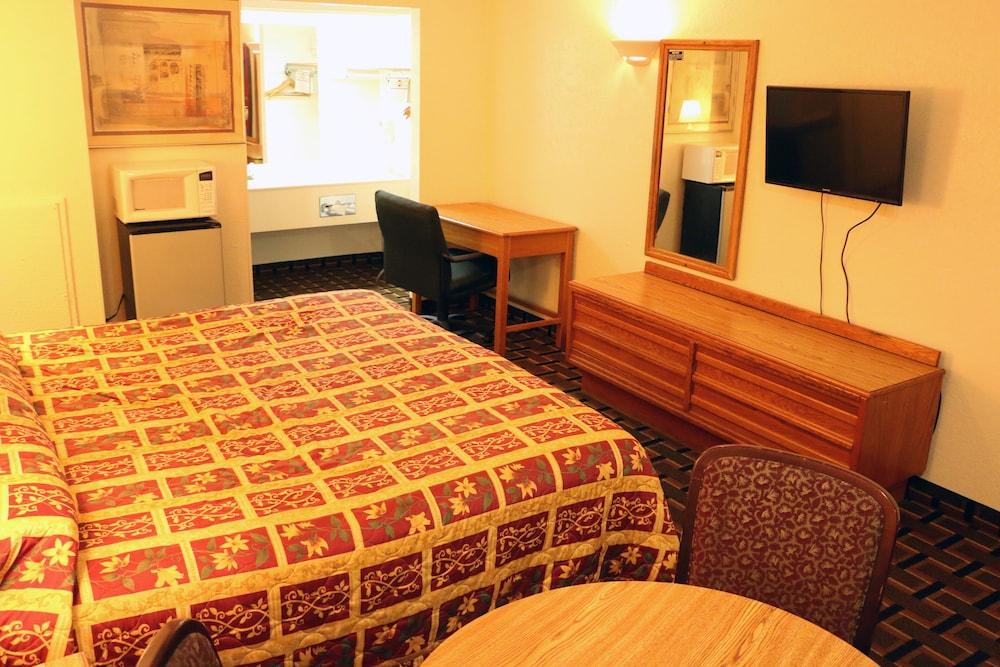 Bedford Inn photo 41