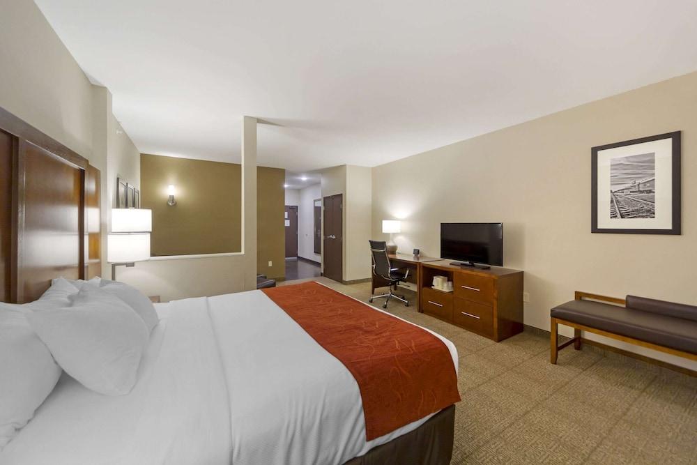 Comfort Suites La Vista - Omaha photo 21