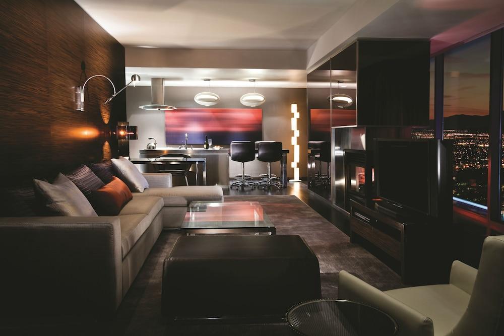 Palms Place photo 5