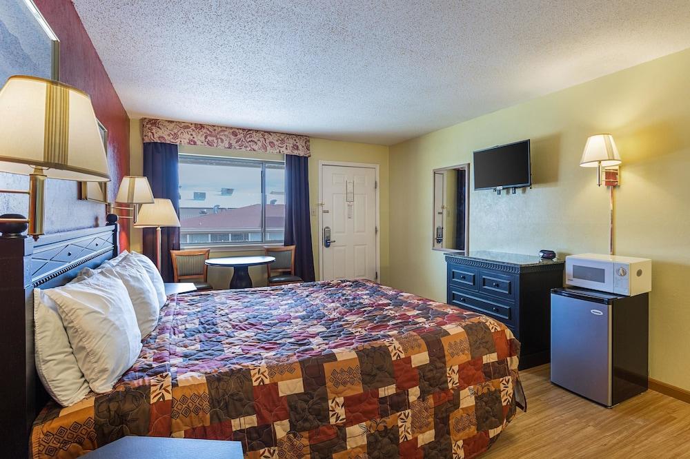 Rodeway Inn Roswell West photo 8