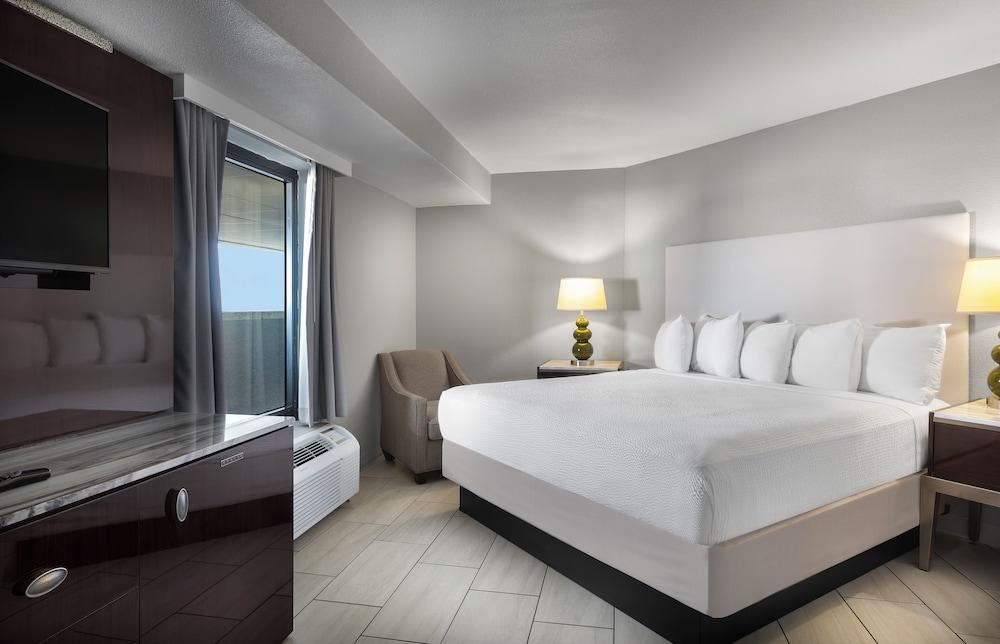 hotel BLUE photo 11