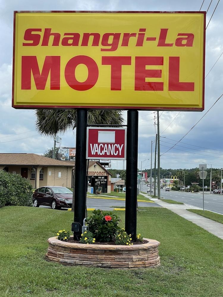 Shangri La Motel photo 1