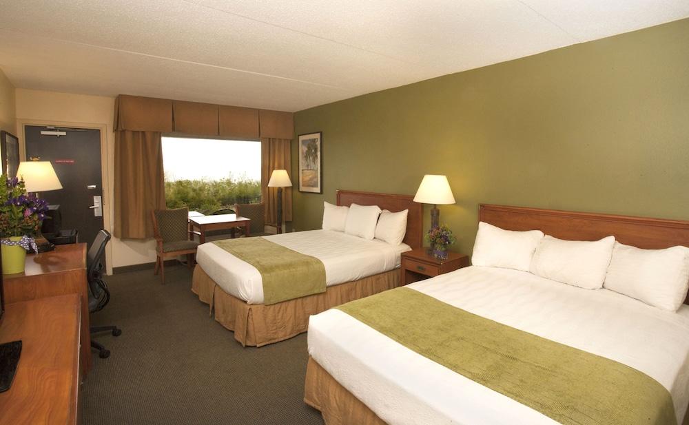 Edgewater Hotel & Waterpark photo 38