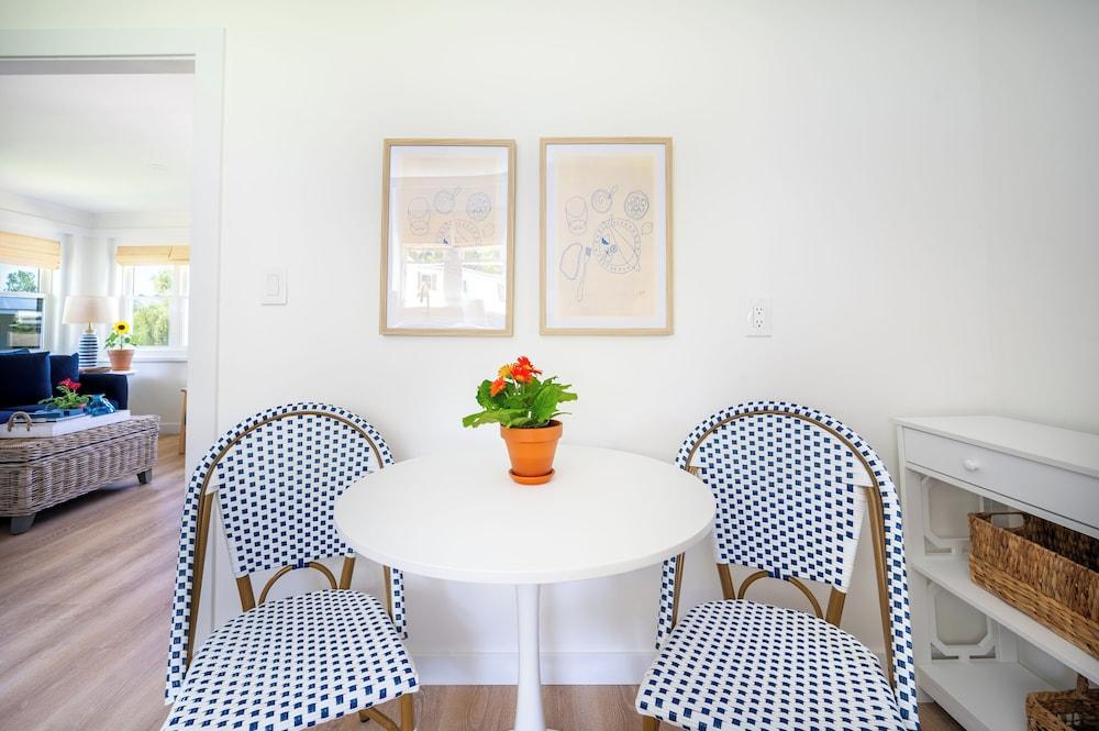 Marina Bay Cottages photo 9