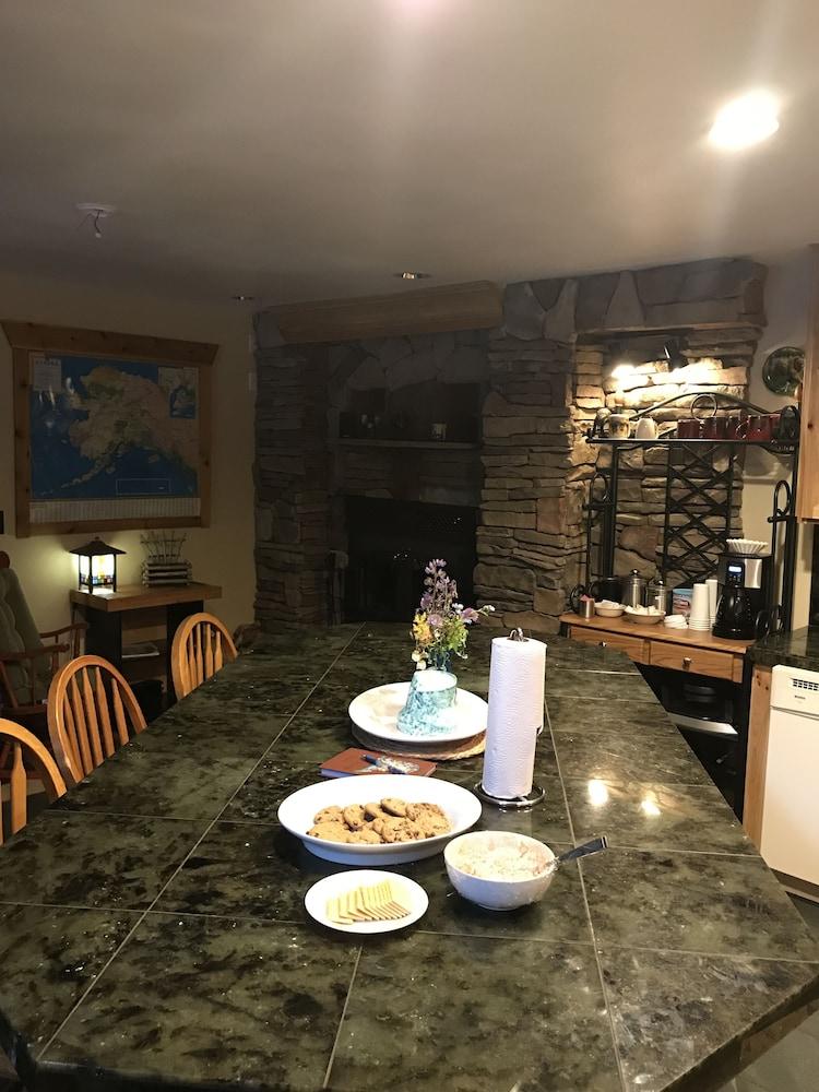 Twin Peaks Lodge and RV Park photo 27