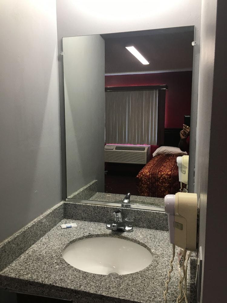 Haven Inn and Suites photo 18