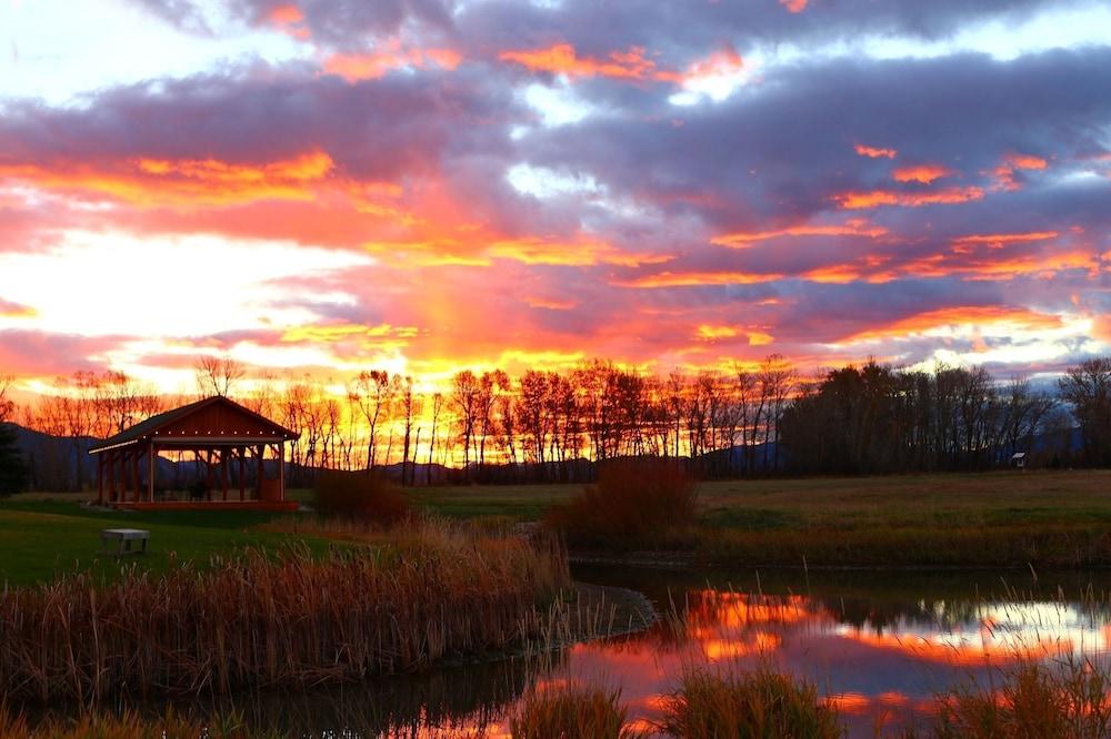 Gallatin River Lodge photo 2