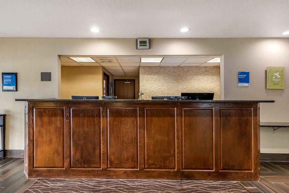 Comfort Inn Story City photo 2