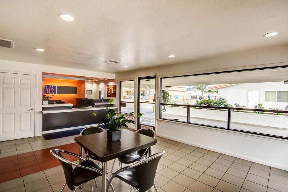 Motel 6 Manteca, CA photo 6