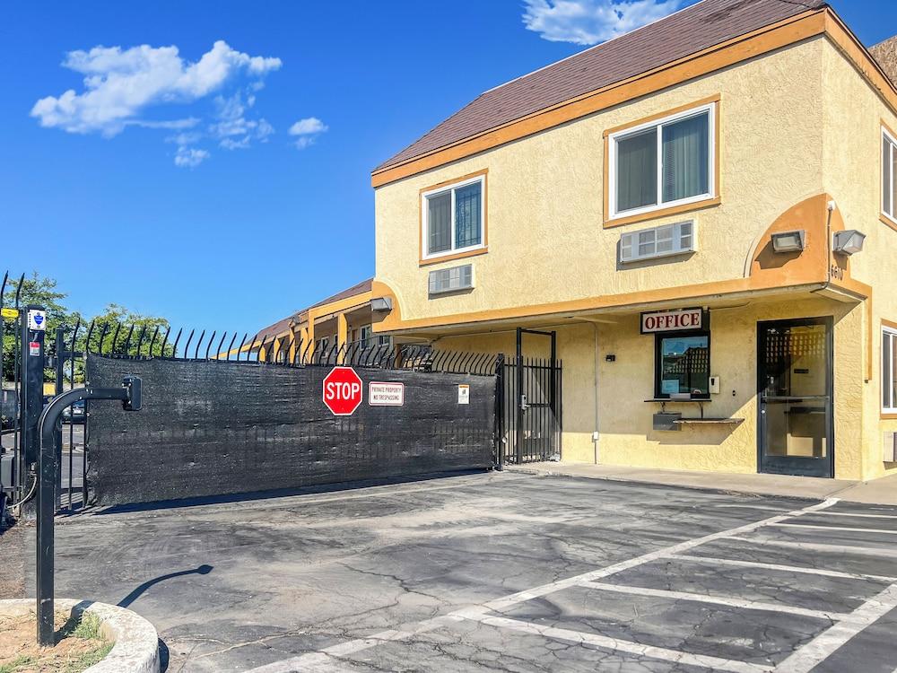 Value Suites Extended Stay photo 1