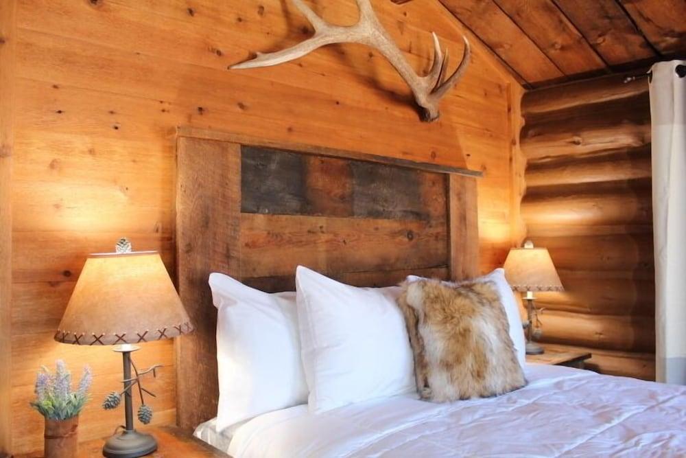 Elkhorn Cabins And Inn photo 22