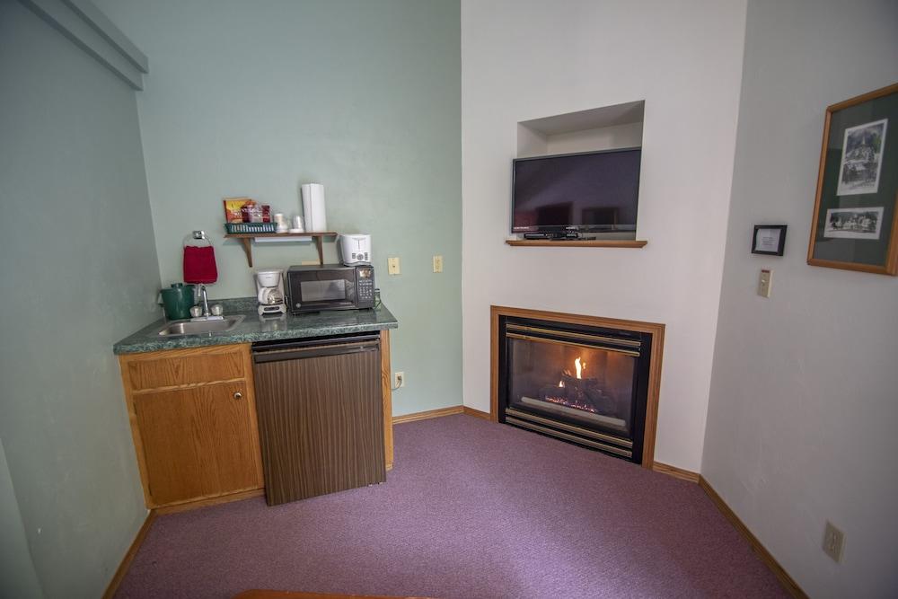Ridges Inn & Suites photo 72