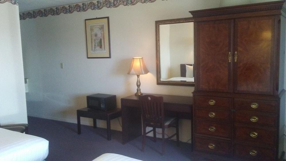Sunshine Motel photo 10