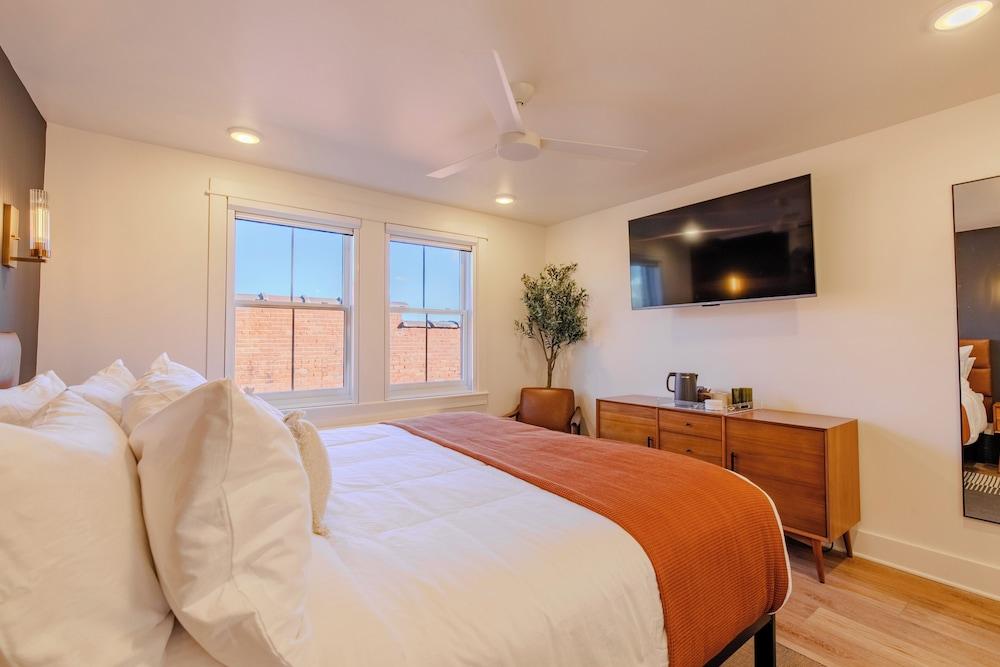The 1850 Hotel photo 26